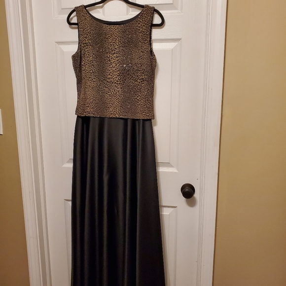 Arianna by Rachel Kaye Long Sleeveless Formal Evening Gown w/ Leopard Print - 10 - Picture 5 of 9